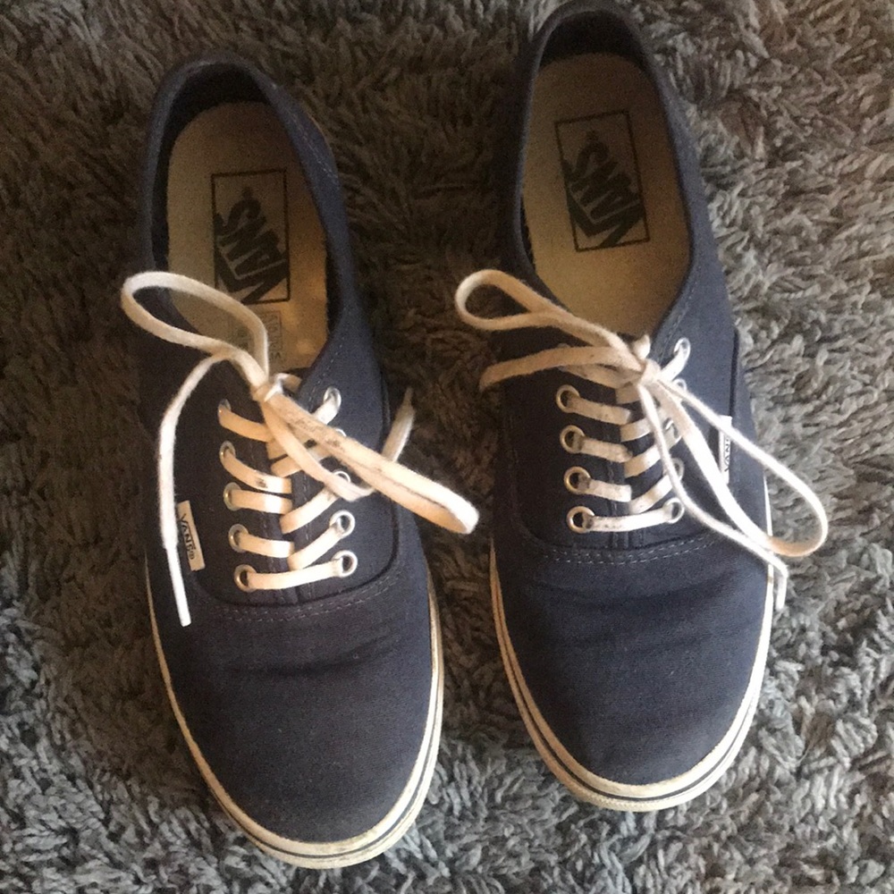 Vans - Picture 2 of 2